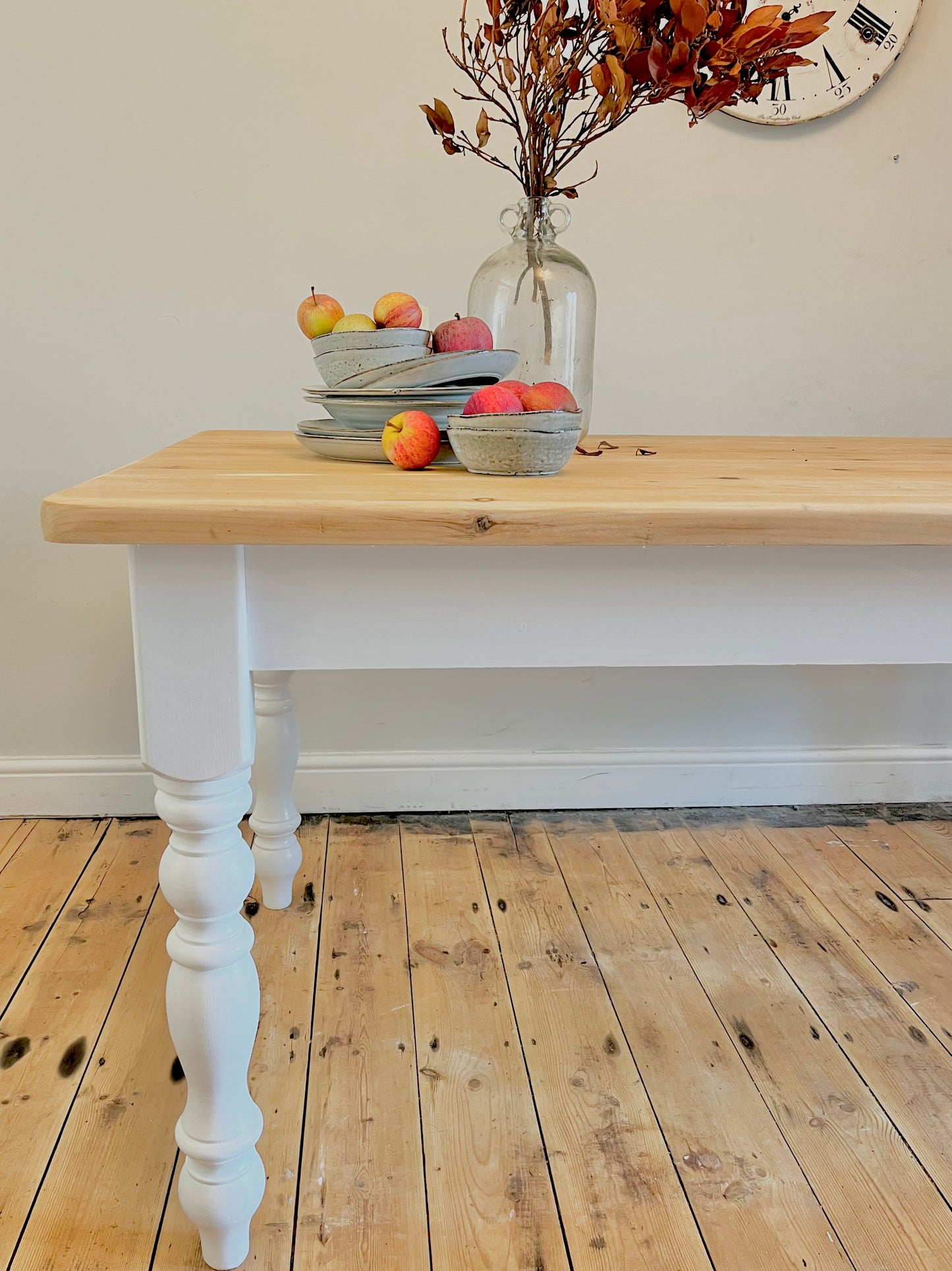 'Selena' Pine Farmhouse Style Table