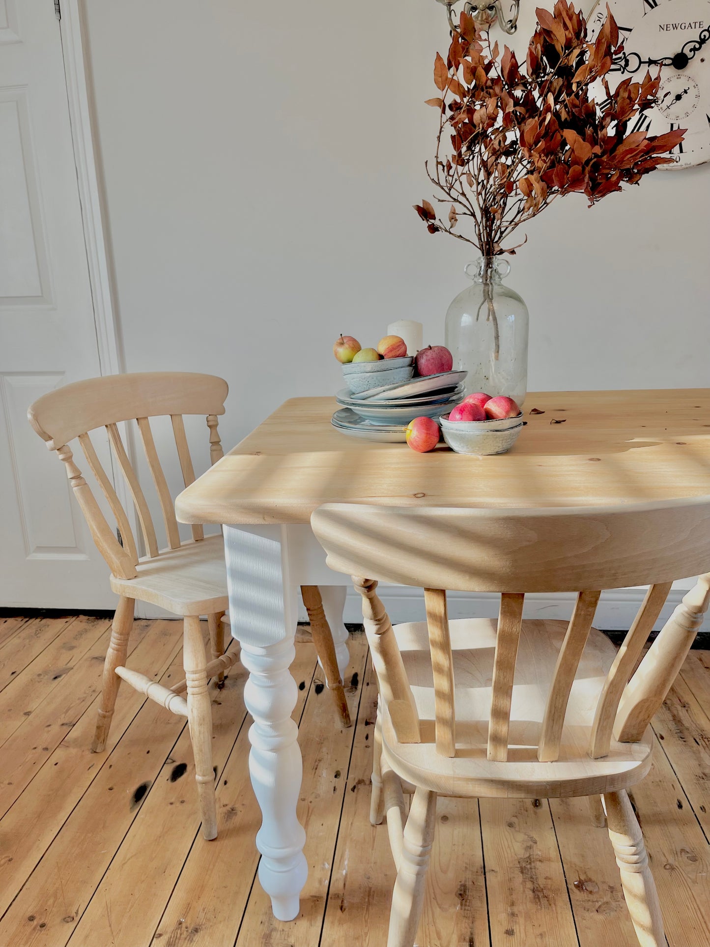 'Selena' Pine Farmhouse Style Table