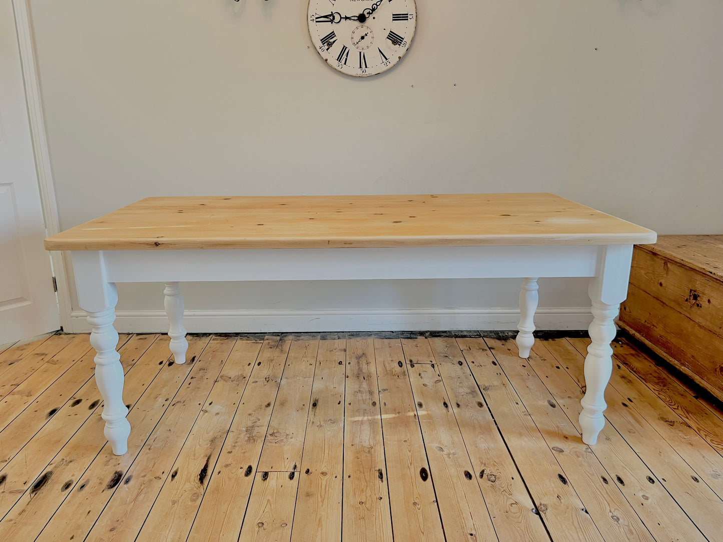 'Selena' Pine Farmhouse Style Table