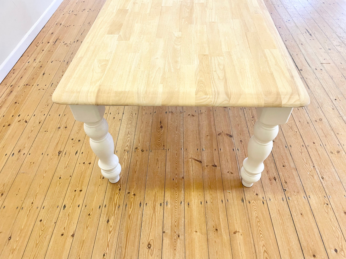 'Otto' Pine Farmhouse Style Dining Table