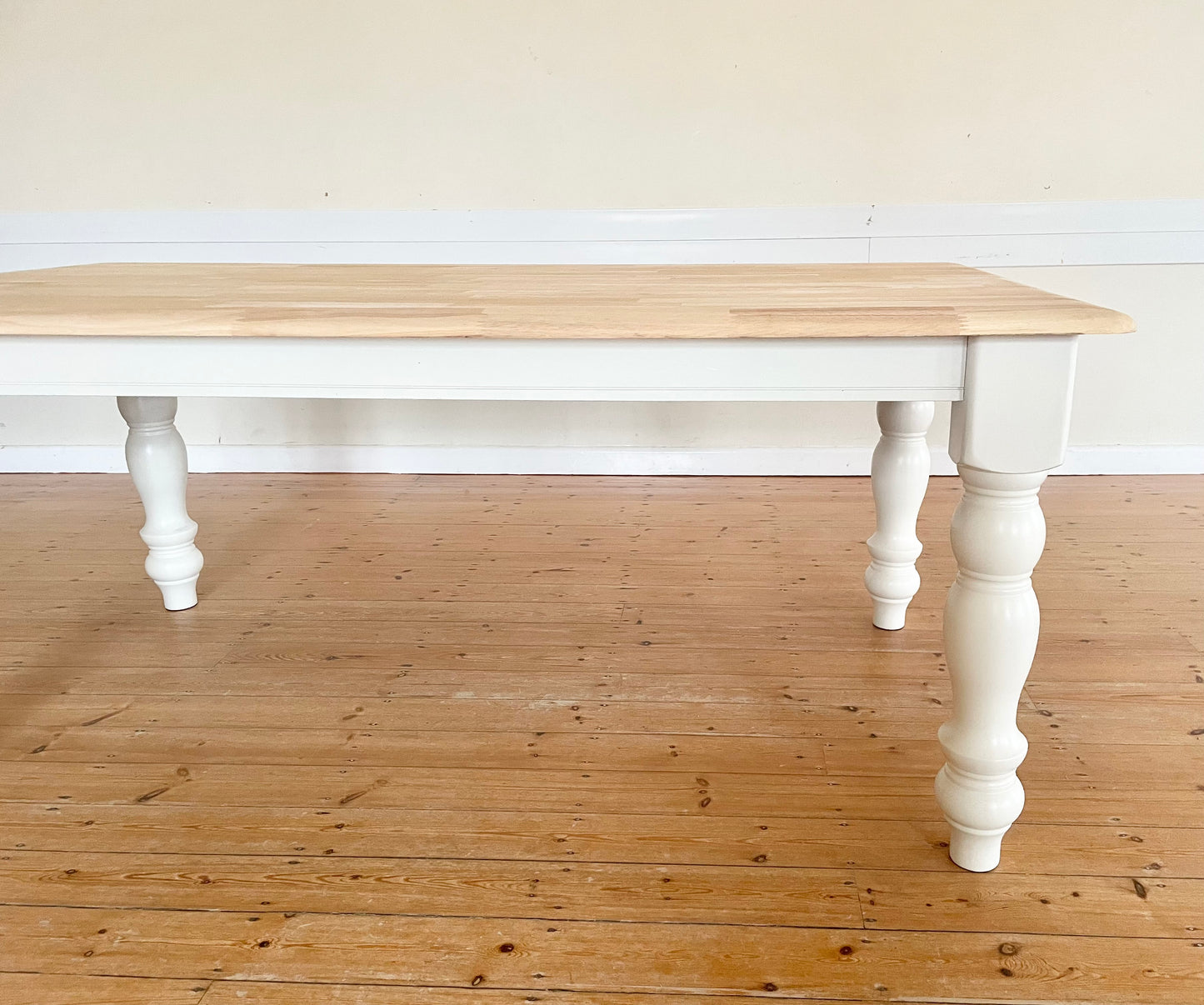 'Otto' Pine Farmhouse Style Dining Table