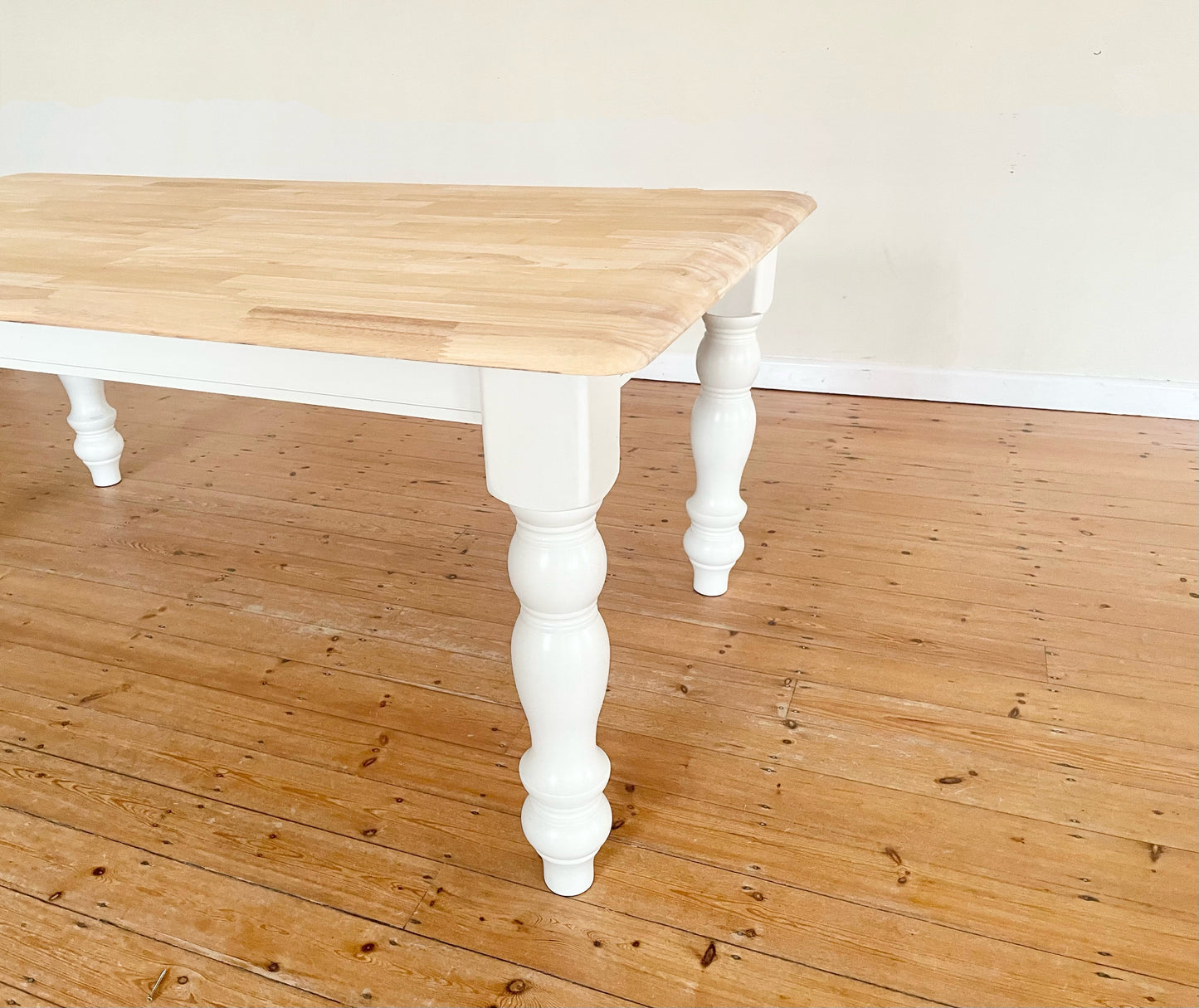 'Otto' Pine Farmhouse Style Dining Table