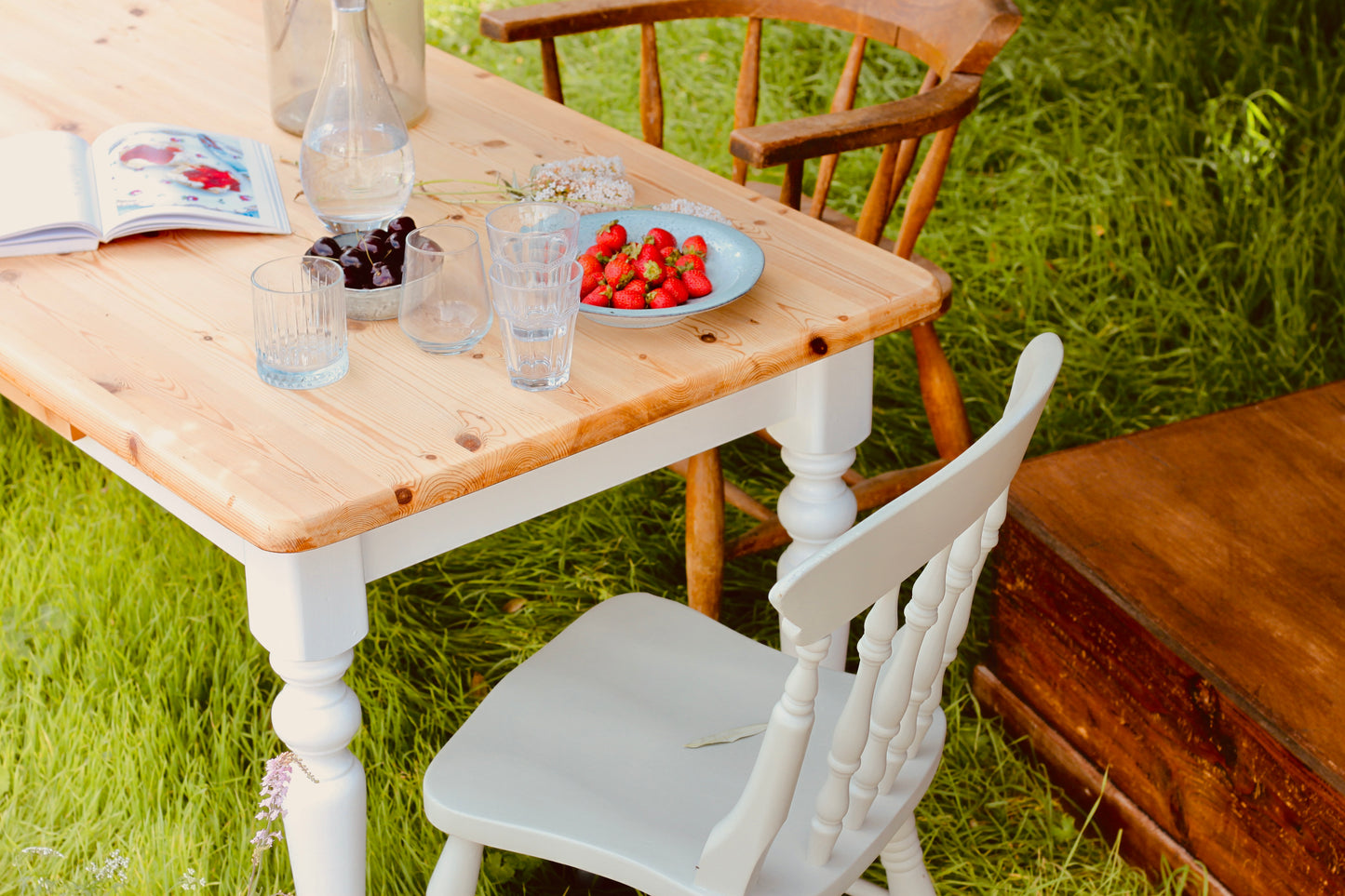 'Oliver' Farmhouse Style Pine Table