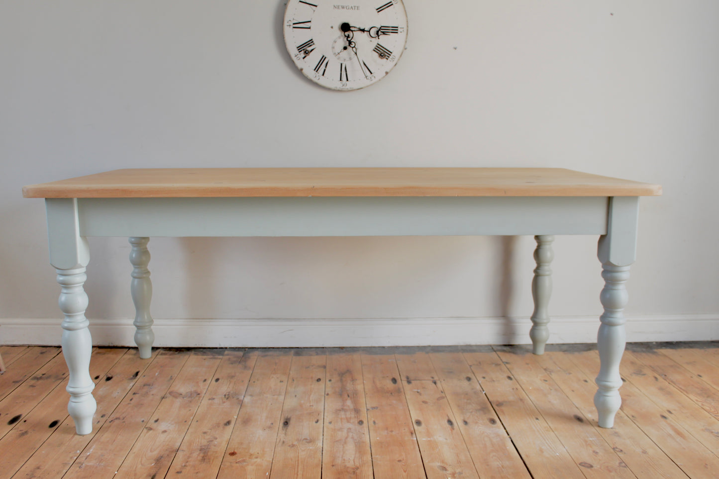 'Gloria' Pine Farmhouse Style Dining Table