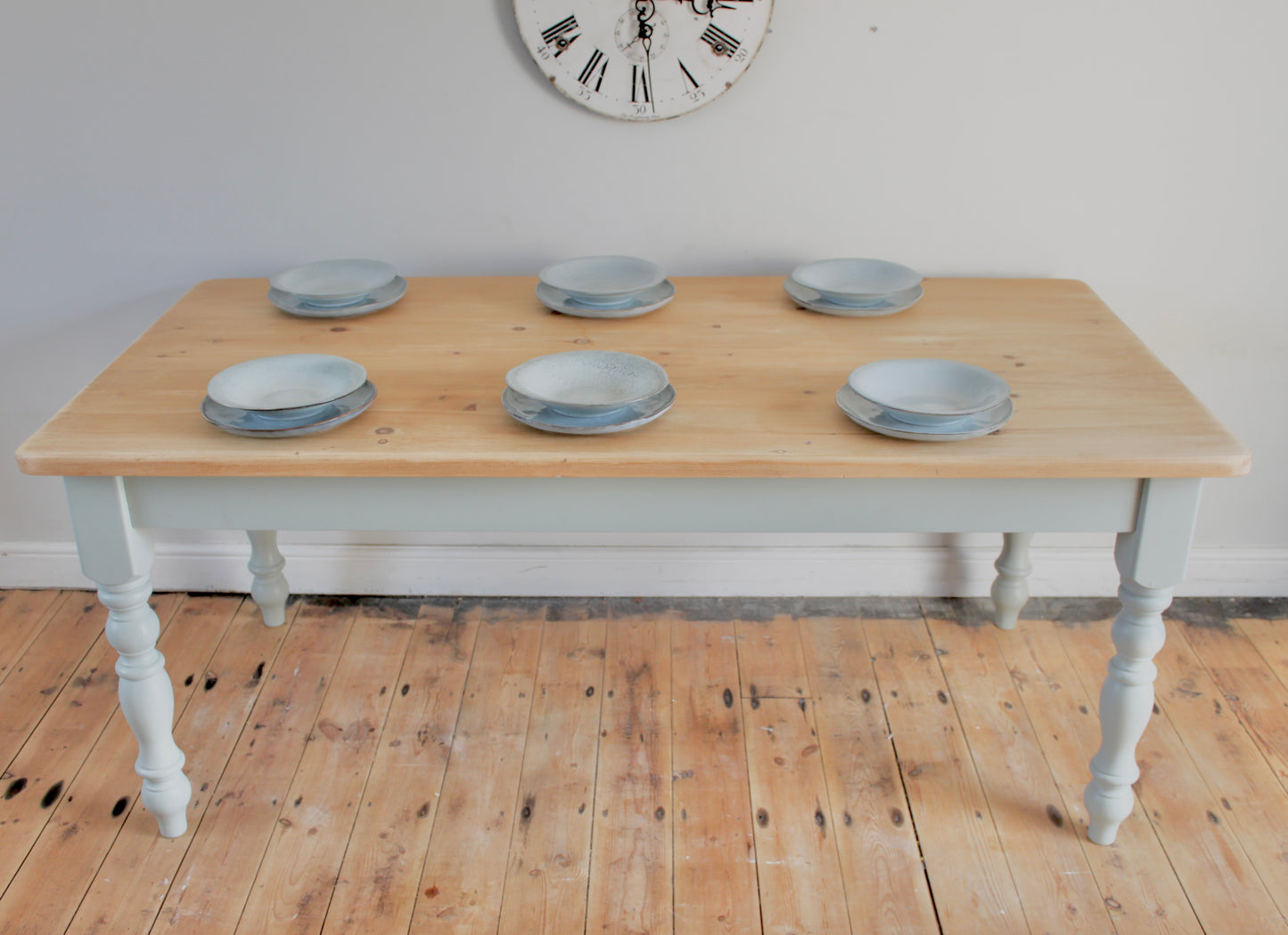 'Gloria' Pine Farmhouse Style Dining Table