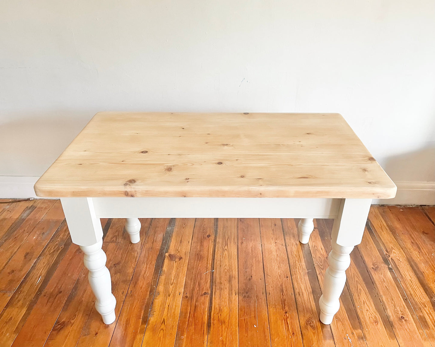 "Alma" Small Farmhouse Style Pine Table